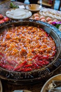 火鍋底料生產(chǎn)廠家，不同火鍋不同的鍋