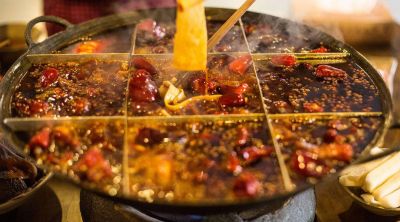 重慶火鍋底料食品廠，很好的配菜，讓你彰顯男人風(fēng)范