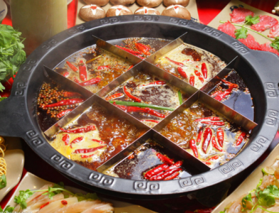 重慶火鍋底料廠，夏季吃火鍋的很大優(yōu)勢(shì)