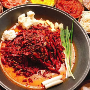 同配方火鍋底料味各異，重慶制作有何獨(dú)門秘訣？